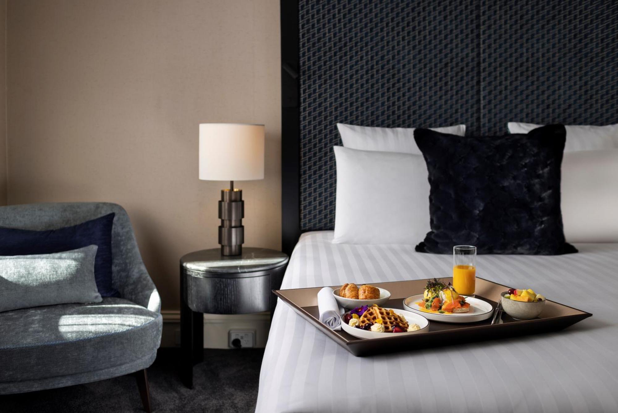 Pullman Auckland Hotel & Apartments Exteriér fotografie Room service
